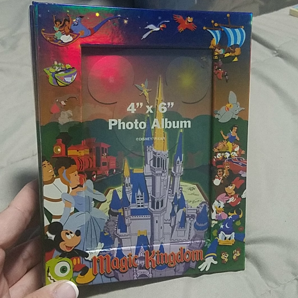 Disney Magic kingdom 4 x 6 photo album